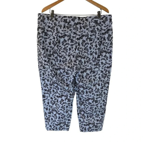 Emaline Cropped Pants Plus 18W Blue Black All Over Floral Pattern Stretch Career - Picture 2 of 6